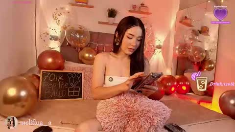 Snapshot of meliflua_a chatting on 11-25-25, 06:19 Meli online show from 11-25-25, 06:19