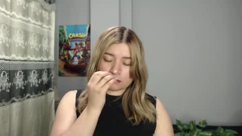 meliinna_xxx online show from 11-27-25, 03:08