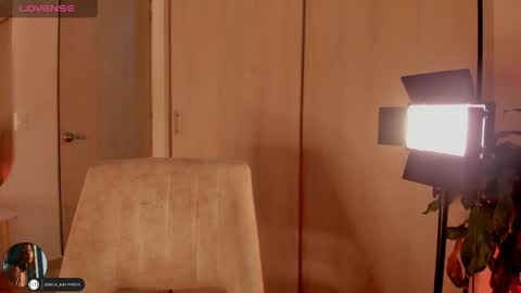 EI online show from 04-18-26, 02:32