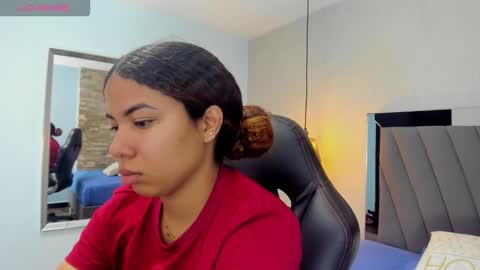 M E L I N A  online show from 01-10-26, 07:59