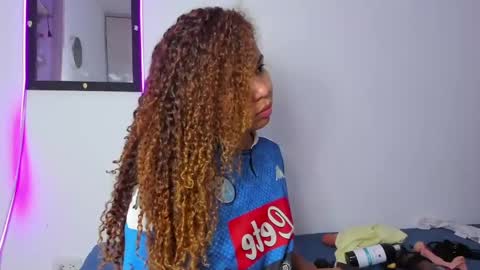Snapshot of melinamartins chatting on 06-04-26, 10:05 M E L I N A online show from 06-04-26, 10:05