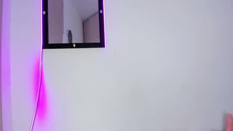 Snapshot of melinamartins chatting on 06-11-26, 03:15 M E L I N A online show from 06-11-26, 03:15