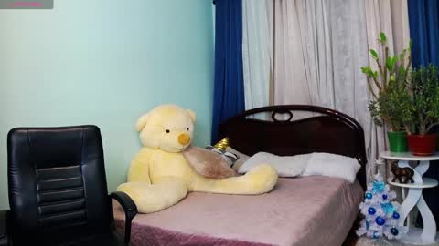Melina online show from 12-22-24, 11:33