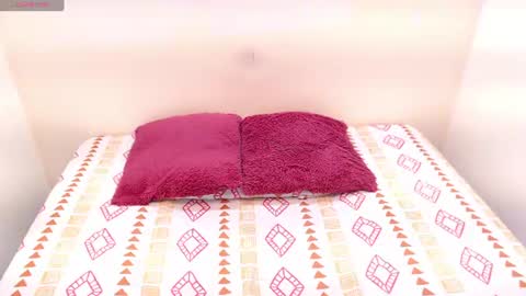 Snapshot of melisa_torrez chatting on 06-14-26, 11:45 melisa online show from 06-14-26, 11:45