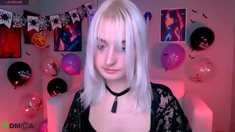 Melisa online show from 10-22-25, 07:02