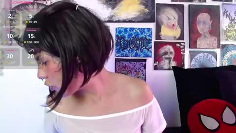 Snapshot of melisavelvet chatting on 06-16-26, 08:00 Melisa Velvet online show from 06-16-26, 08:00