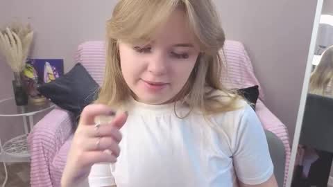 Sophia online show from 10-16-25, 07:09