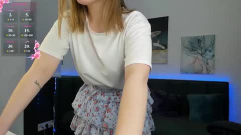 Hi I am Melissa online show from 02-10-26, 01:10