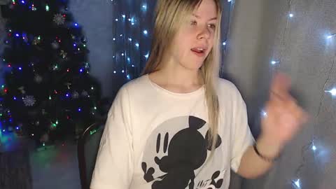 Melissa  Ray online show from 12-30-24, 07:32