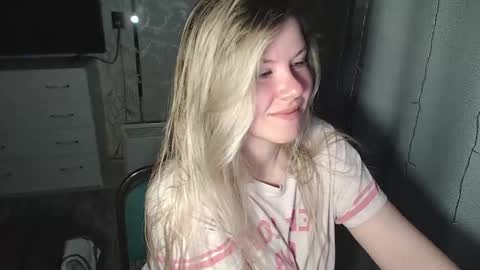 Melissa  Ray online show from 02-01-25, 05:47