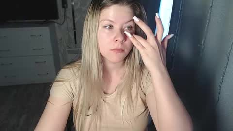 Melissa  Ray online show from 02-05-25, 08:32