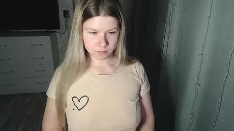 Melissa  Ray online show from 02-05-25, 05:09