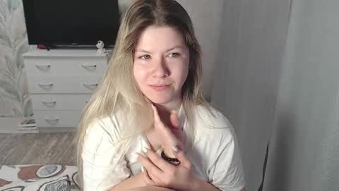 Melissa  Ray online show from 02-14-25, 03:00