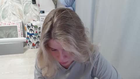 Melissa  Ray online show from 10-03-25, 03:03