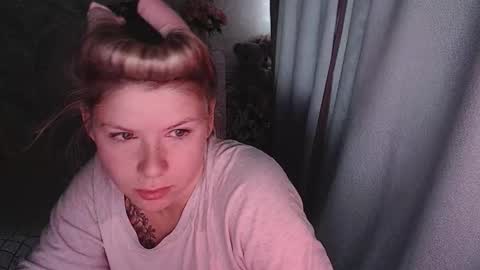 Melissa  Ray online show from 10-25-25, 02:30