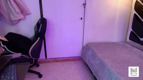 Lissa  online show from 02-12-26, 06:47