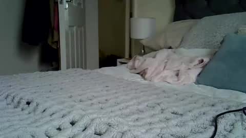 Melissa online show from 11-24-25, 01:33