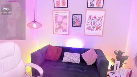 Snapshot of melissa_koster chatting on 12-20-25, 06:42 Melissa 3 online show from 12-20-25, 06:42