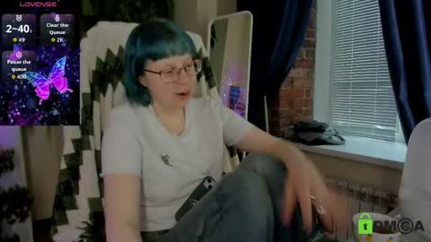 Snapshot of melissa_wells chatting on 05-15-26, 11:12 Melissa online show from 05-15-26, 11:12