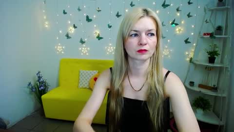 Snapshot of melissatylerbb chatting on 03-24-26, 12:21 Melissa online show from 03-24-26, 12:21