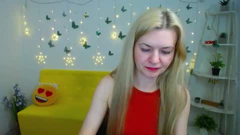 Snapshot of melissatylerbb chatting on 03-27-26, 12:27 Melissa online show from 03-27-26, 12:27