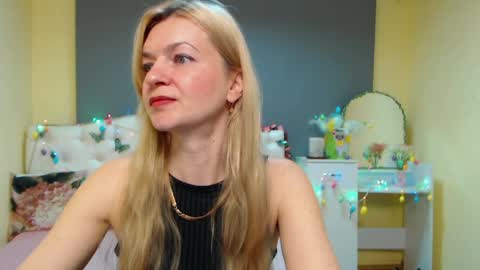 Snapshot of melissatylerbb chatting on 04-08-26, 05:51 Melissa online show from 04-08-26, 05:51