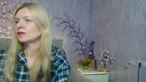 Snapshot of melissatylerbb chatting on 04-20-26, 11:46 Melissa online show from 04-20-26, 11:46