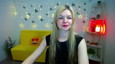 Snapshot of melissatylerbb chatting on 04-24-26, 11:23 Melissa online show from 04-24-26, 11:23