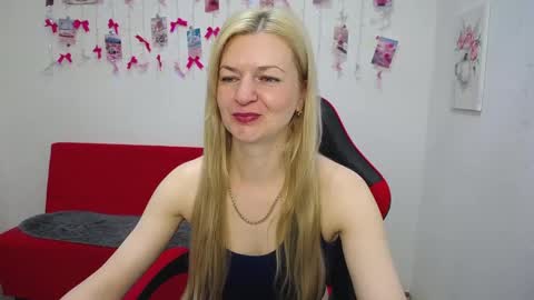 Snapshot of melissatylerbb chatting on 05-23-26, 06:18 Melissa online show from 05-23-26, 06:18