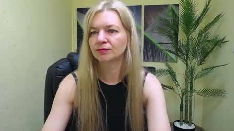 Snapshot of melissatylerbb chatting on 07-08-26, 05:12 Melissa online show from 07-08-26, 05:12