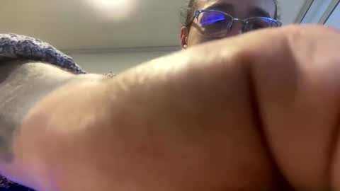 Snapshot of melkkor chatting on 12-17-25, 01:33 Melkkor Independient Model online show from 12-17-25, 01:33