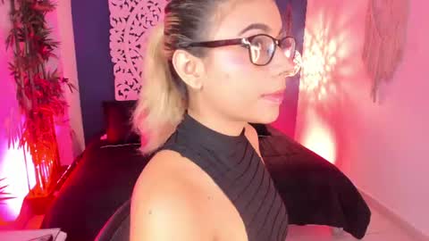 Snapshot of mell_voss chatting on 08-06-26, 12:40 online show from 08-06-26, 12:40