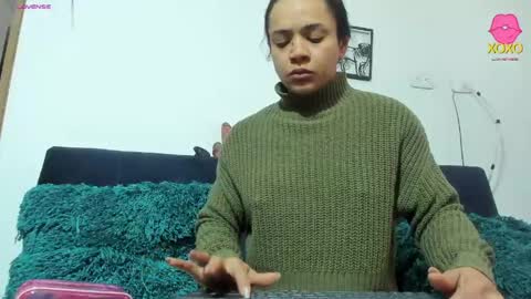 Snapshot of mellanie33 chatting on 06-08-26, 12:49 mellanie online show from 06-08-26, 12:49