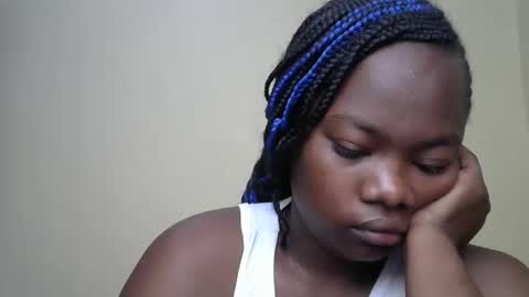 Snapshot of mellcy chatting on 12-16-24, 07:37 mell online show from 12-16-24, 07:37