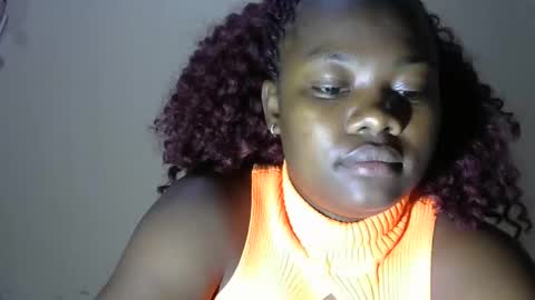 Snapshot of mellcy chatting on 12-31-24, 10:34 mell online show from 12-31-24, 10:34