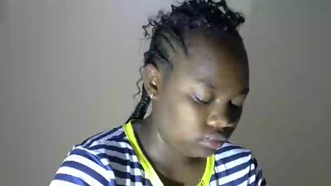 Snapshot of mellcy chatting on 01-16-25, 12:12 mell online show from 01-16-25, 12:12