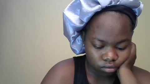 Snapshot of mellcy chatting on 01-21-25, 04:21 mell online show from 01-21-25, 04:21