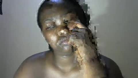 Snapshot of mellcy chatting on 02-12-25, 11:51 mell online show from 02-12-25, 11:51