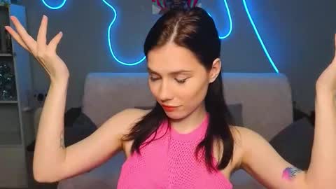 mellhyees online show from 02-25-26, 05:22