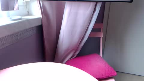 Melli online show from 10-01-25, 11:05