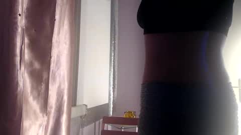 Melli online show from 11-11-25, 04:56