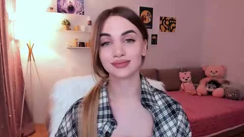 Tessa online show from 03-06-25, 09:42