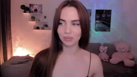 Tessa online show from 07-20-26, 04:49