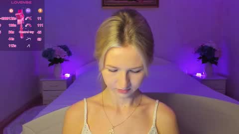 Mellina online show from 11-21-25, 06:17