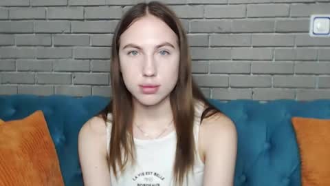 Snapshot of mellingi chatting on 09-15-25, 04:56 mellingi online show from 09-15-25, 04:56