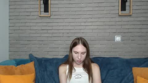 Snapshot of mellingi chatting on 10-04-25, 06:55 mellingi online show from 10-04-25, 06:55