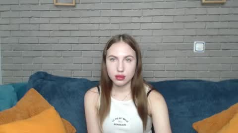 Snapshot of mellingi chatting on 10-07-25, 05:04 mellingi online show from 10-07-25, 05:04