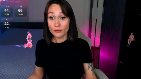 Snapshot of mellovell chatting on 07-23-26, 10:08 Mel online show from 07-23-26, 10:08