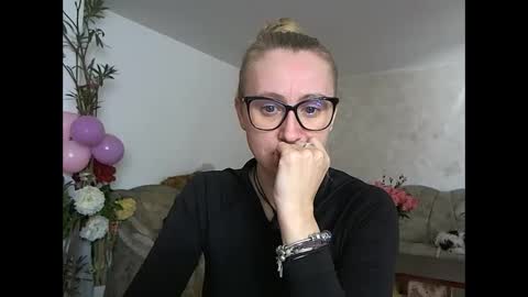 Melly online show from 02-16-26, 08:54