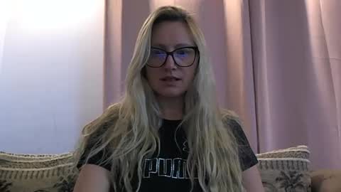 Melly online show from 07-08-26, 06:07